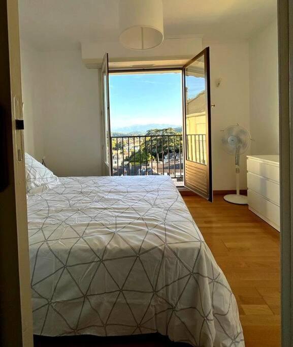 Pau Centre Vue Sur Les Pyrenees Pour 2 Nuits Au Minimum Apartment Екстериор снимка